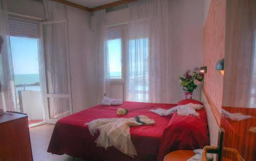 Hotel Merkury Torre Pedrera Ngoại thất bức ảnh